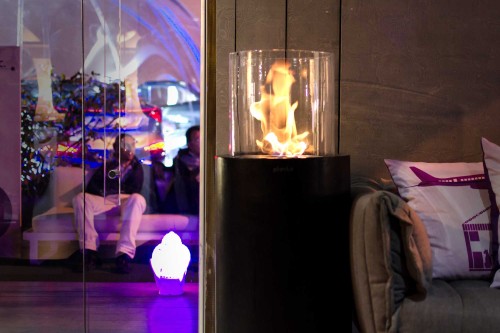 Totem-Commerce-House-Of-The-Future-Milan-Design-Week-2013.jpeg