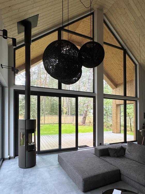 Komin Poujoulat Startinox Dualinox wysoki, zdjęcie z realizacji