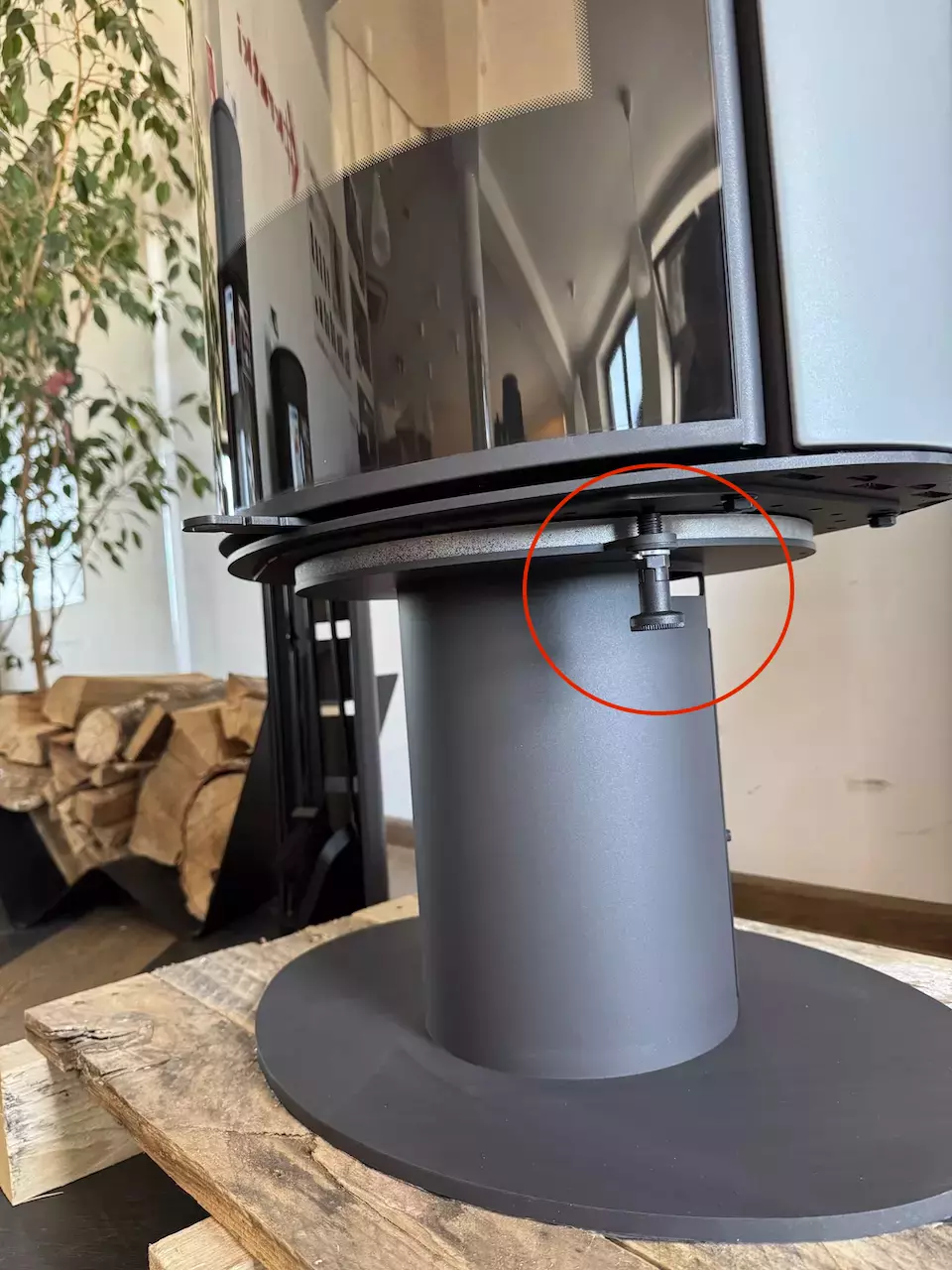 Blokada obrotu kominka Romotop Laredo T