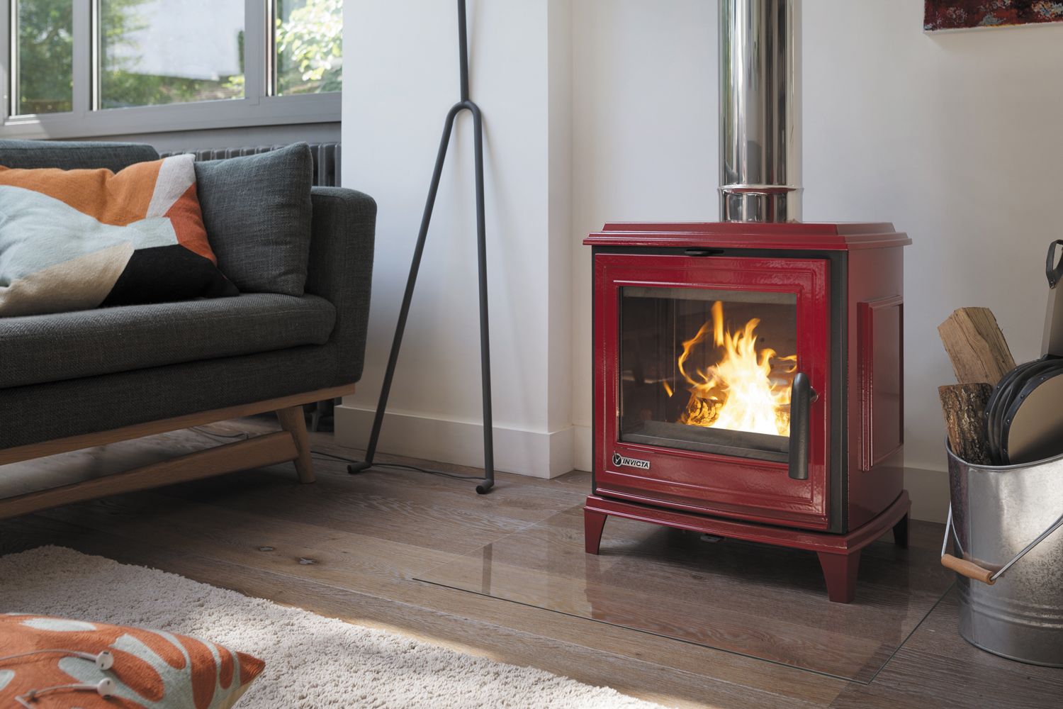 Invicta Sedan S czerwona emalia