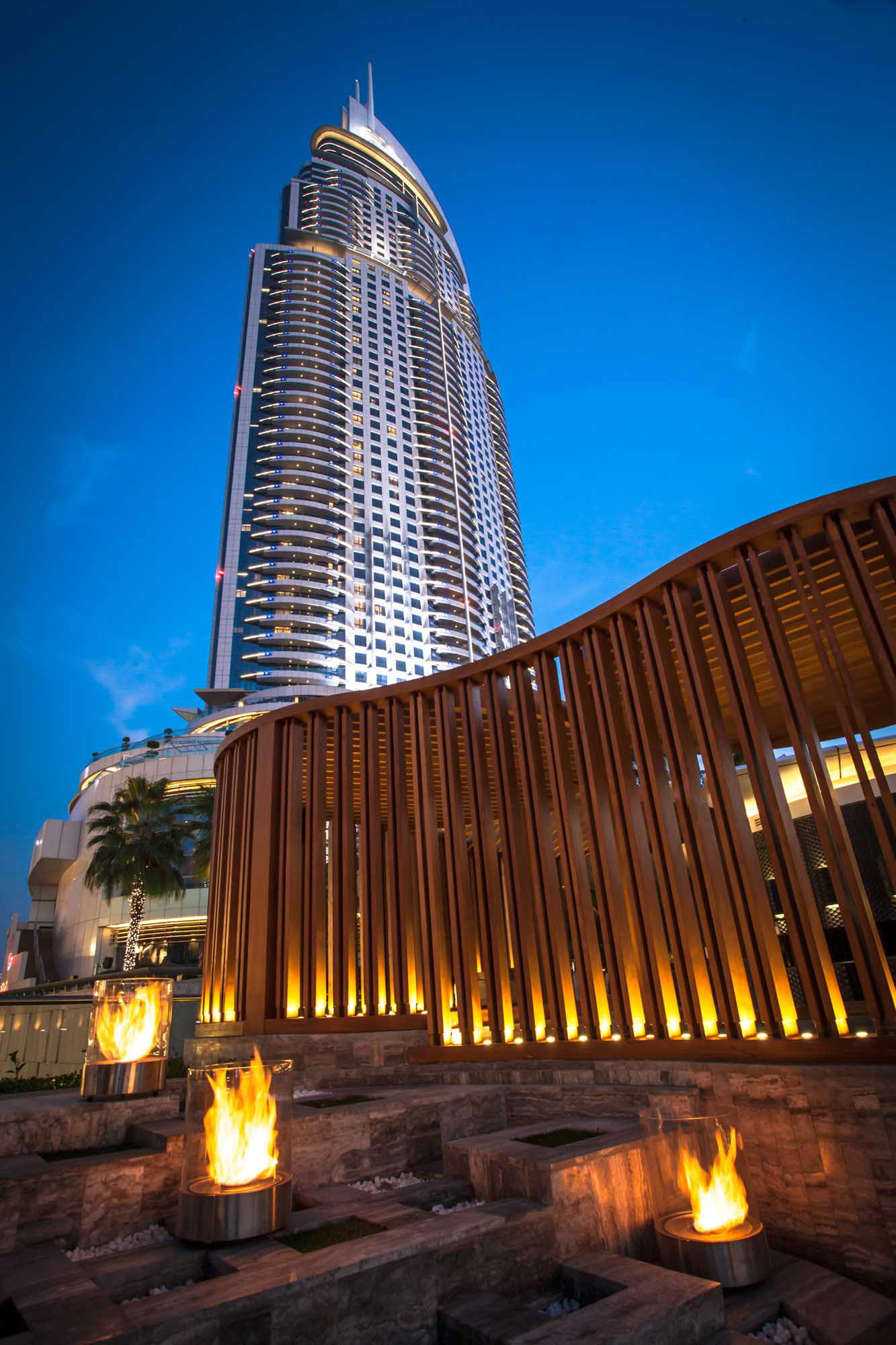 Simple-Commerce-The-Address-Downtown-Dubai-UAE.jpg